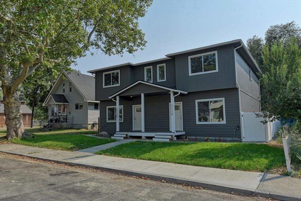 Photo of 2324 E 7th Ave, Spokane, WA 99202 (MLS # 202619222)