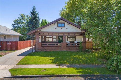 Photo of 617 W Carlisle Ave, Spokane, WA 99205 (MLS # 202526331)