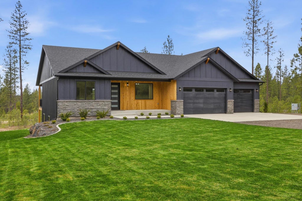 Photo of 6703 E Elk Chattaroy Rd, Chattaroy, WA 99003 (MLS # 202621823)