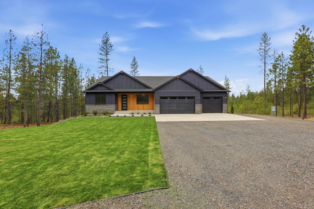 Photo of 6703 E Elk Chattaroy Rd, Chattaroy, WA 99003 (MLS # 202621823)