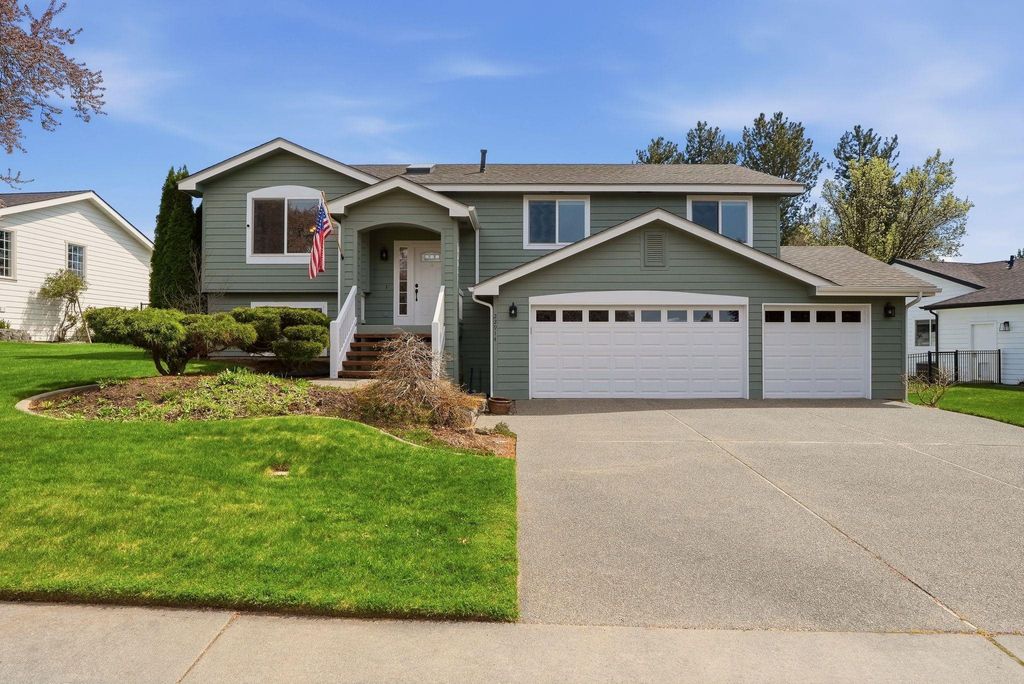 Photo of 22914 Settler Dr, Liberty Lake, WA 99019 (MLS # 202615988)
