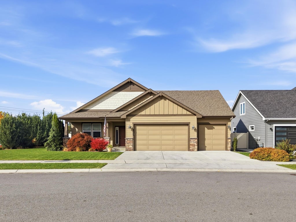 Photo of 1709 N Hood River Rd, Liberty Lake, WA 99019 (MLS # 202625935)