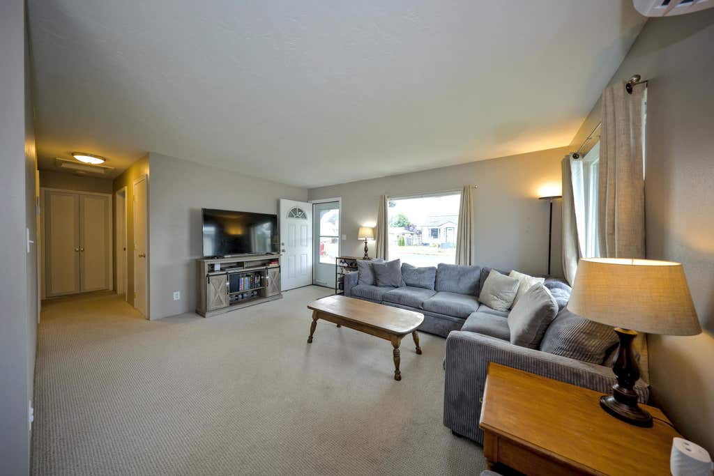 Photo of 2516 N Julia St, Spokane, WA 99217 (MLS # 202619143)
