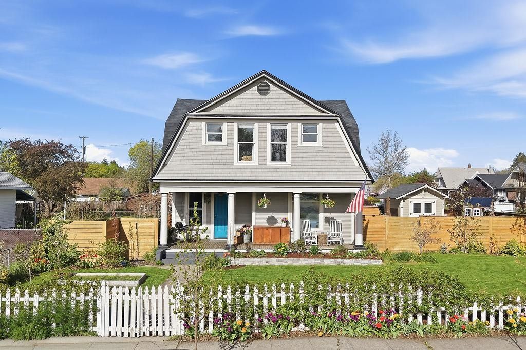 Photo of 2323 N Wall St, Spokane, WA 99205 (MLS # 202615915)