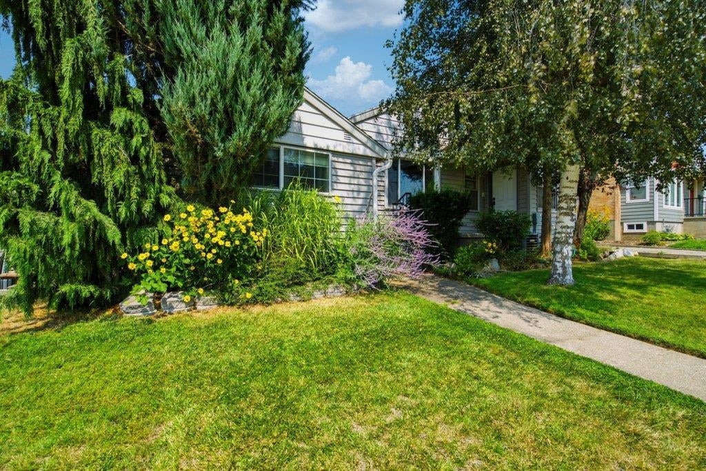 Photo of 2804 W Longfellow Ave, Spokane, WA 99205 (MLS # 202624462)