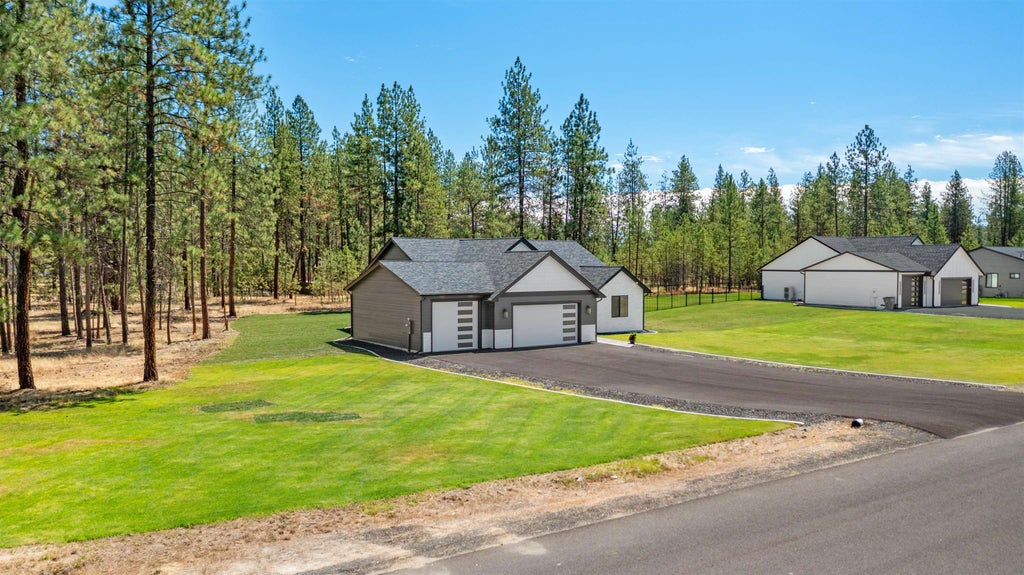 Photo of 6563 Kate Dr, Nine Mile Falls, WA 99026 (MLS # 202621989)