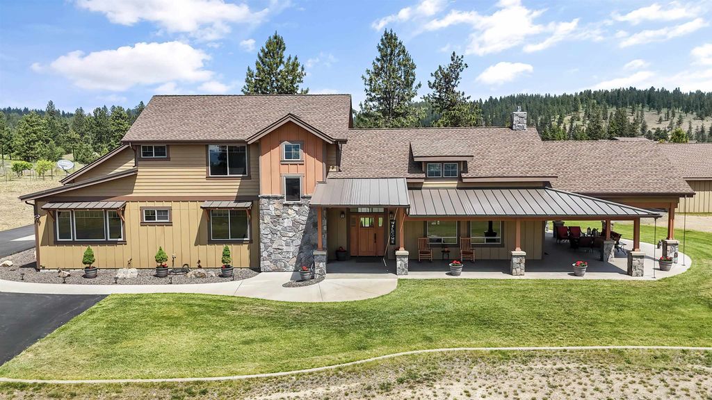 Photo of 21617 E Harvard Vistas Ln, Newman Lake, WA 99025 (MLS # 202615630)