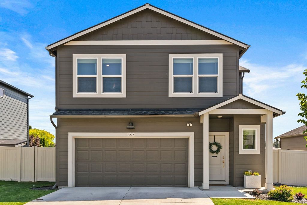 Photo of 5517 W Youngstown Ln, Spokane, WA 99208 (MLS # 202525434)