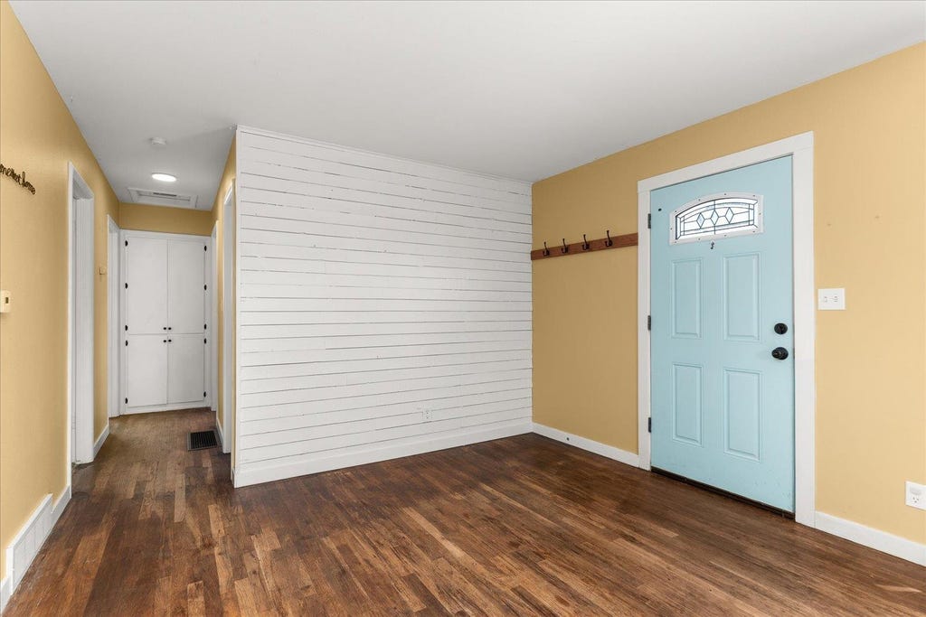 Photo of 2515 N Julia St, Spokane, WA 99217 (MLS # 202622168)