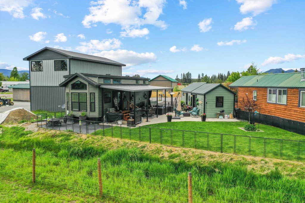 Photo of 103 Guinevere Dr, Usk, WA 99180 (MLS # 202622181)
