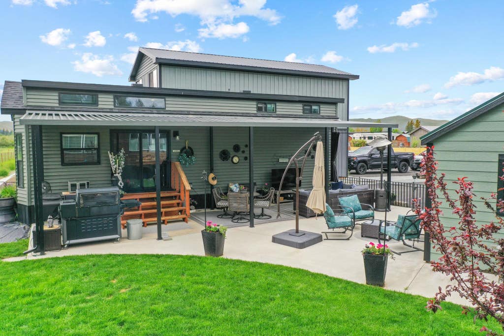 Photo of 103 Guinevere Dr, Usk, WA 99180 (MLS # 202622181)