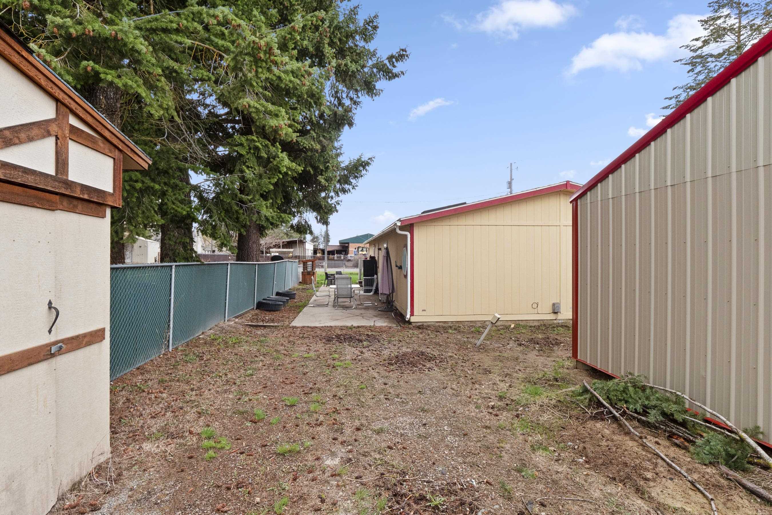 Photo 40 of 44 of 104 N Stevens Ave mobile home