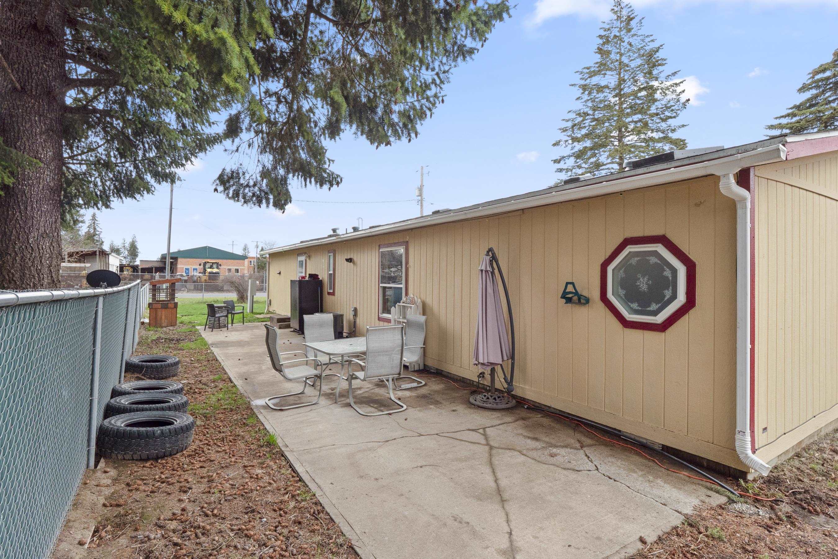 Photo 38 of 44 of 104 N Stevens Ave mobile home