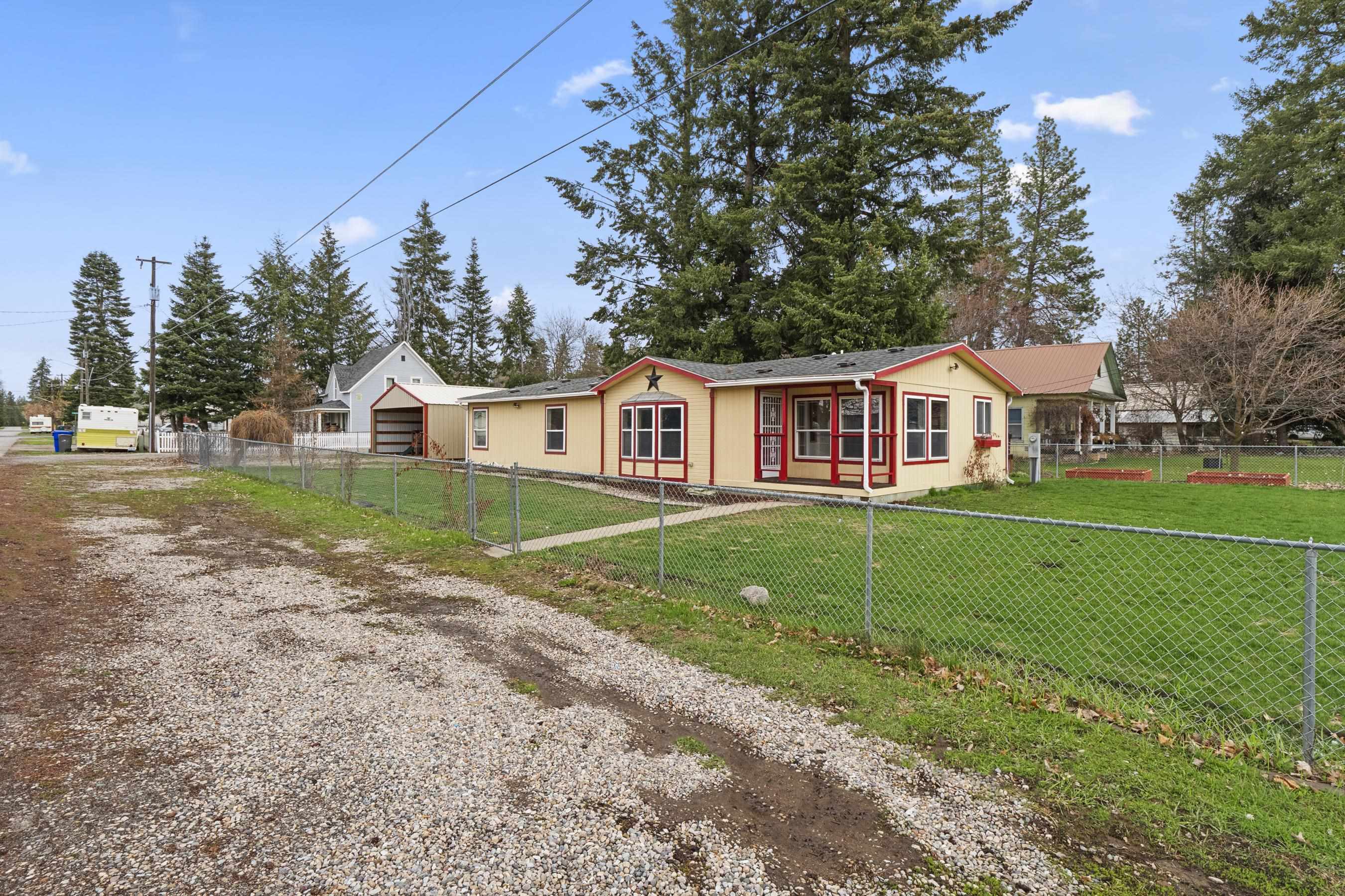 Photo 1 of 44 of 104 N Stevens Ave mobile home