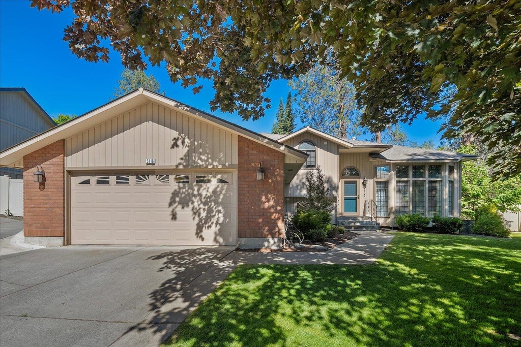 Photo of 5116 W Ridgecrest Dr, Spokane, WA 99208 (MLS # 202619280)
