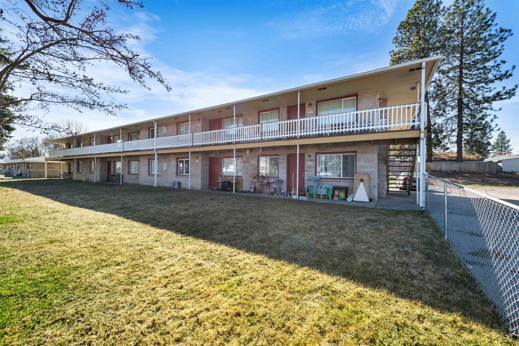Photo of 6511 N Atlantic St, Spokane, WA 99208 (MLS # 202621984)