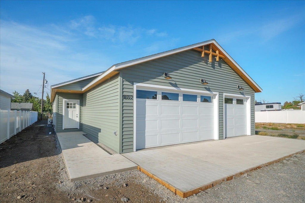 Photo of 8117 E Baldwin Ave, Spokane, WA 99212 (MLS # 202624093)