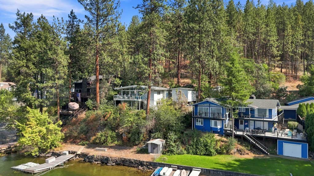 Photo of 24221 E Tum Tum Dr, Liberty Lake, WA 99019 (MLS # 202622920)