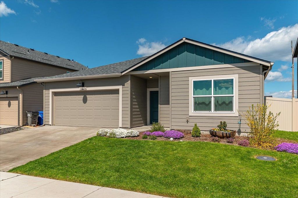 Photo of 10424 W Duckhook Rd, Cheney, WA 99004 (MLS # 202616070)