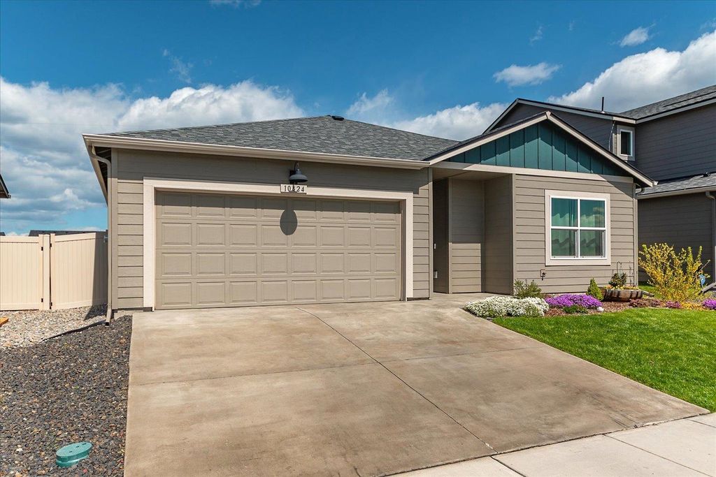 Photo of 10424 W Duckhook Rd, Cheney, WA 99004 (MLS # 202616070)