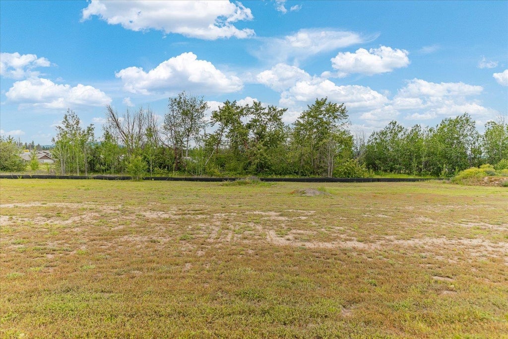 Photo of 822 S Colville Rd, Deer Park, WA 99006 (MLS # 202618758)