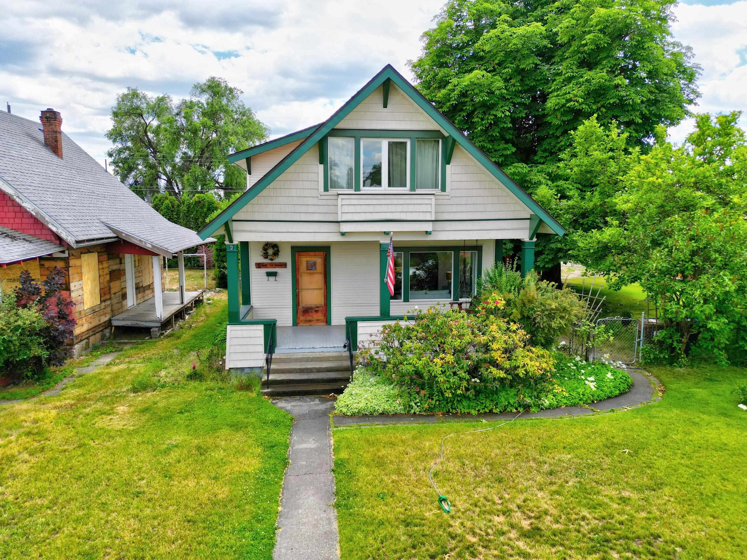 Photo 1 of 41 — 1118 E EVERETT Ave, Spokane, WA 99207
