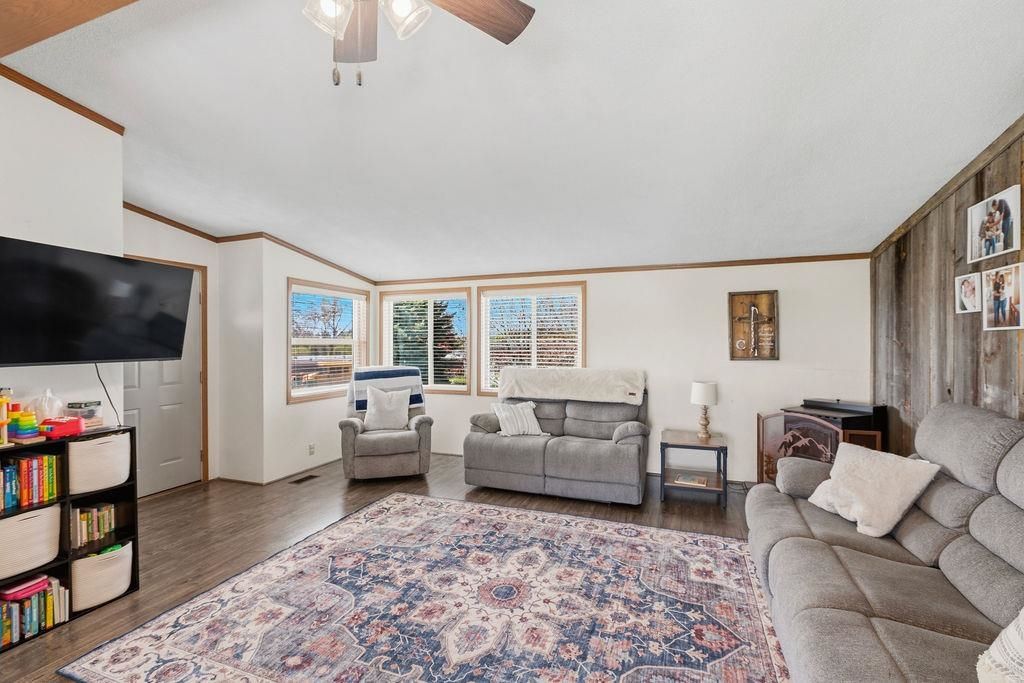 Photo of 810 N 1st St, Garfield, WA 99103 (MLS # 202616356)