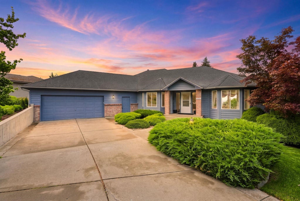 Photo of 5602 S Glendora Dr, Spokane, WA 99223 (MLS # 202624083)