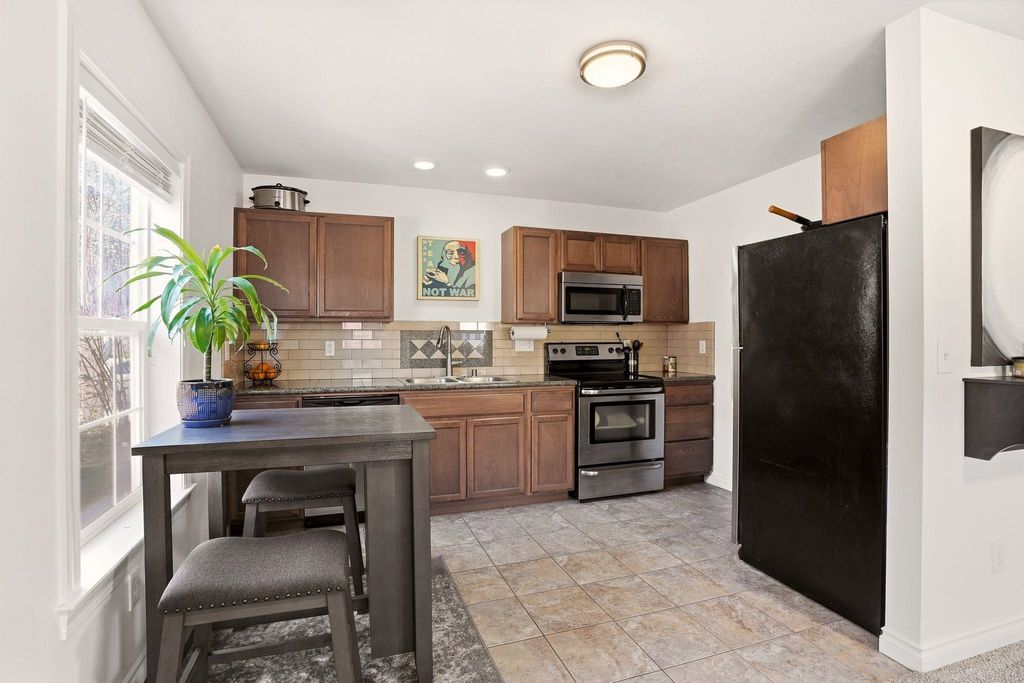 Photo of 1126 S COEUR D'ALENE St, Spokane, WA 99224 (MLS # 202615848)