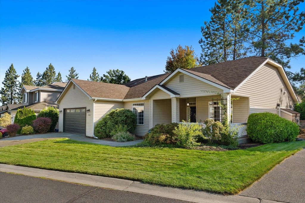 Photo of 4203 S Tenfel Ln, Spokane, WA 99223 (MLS # 202619230)