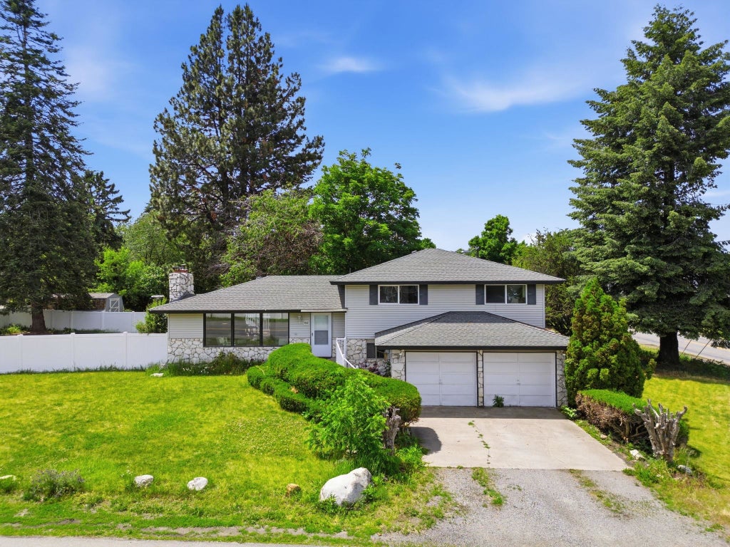 Photo of 806 S Adams Rd, Spokane Valley, WA 99037 (MLS # 202619105)