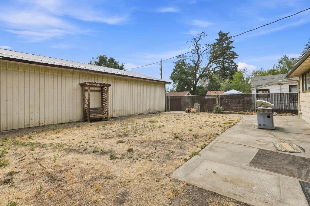Photo of 4128 E FREDERICK Ave, Spokane, WA 99217 (MLS # 202622284)