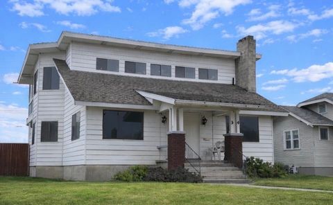 Photo of 34 E Glass Ave, Spokane, WA 99207 (MLS # 202612764)