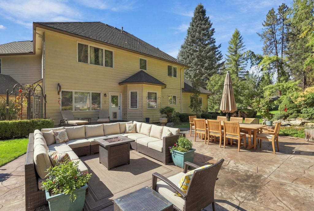 Photo of 16914 N Triple Butte Cir, Colbert, WA 99005 (MLS # 202624429)