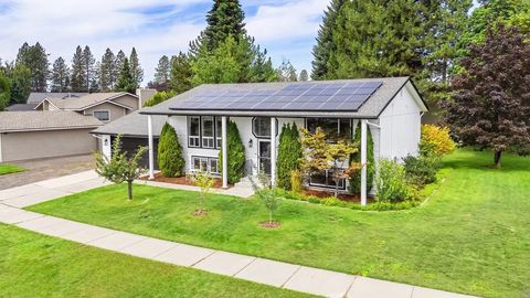 Photo of 5330 W Russett Dr, Spokane, WA 99208 (MLS # 202526047)