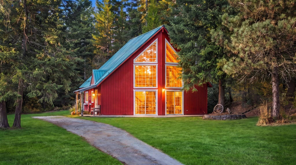 Photo of 4383A Gardenspot Rd, Clayton, WA 99110 (MLS # 202626066)