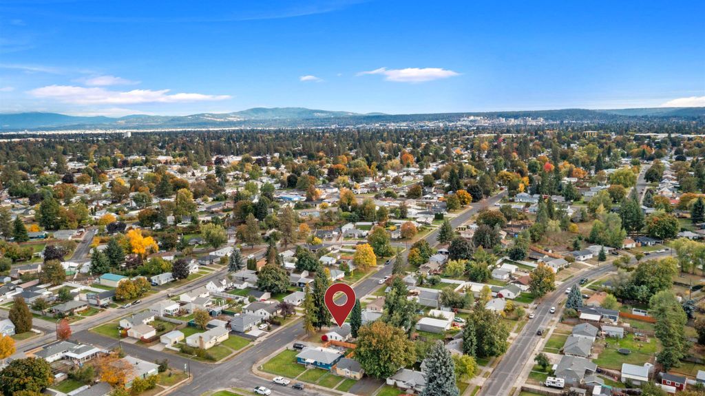 Photo of 6121 N Belt St, Spokane, WA 99205 (MLS # 202525551)