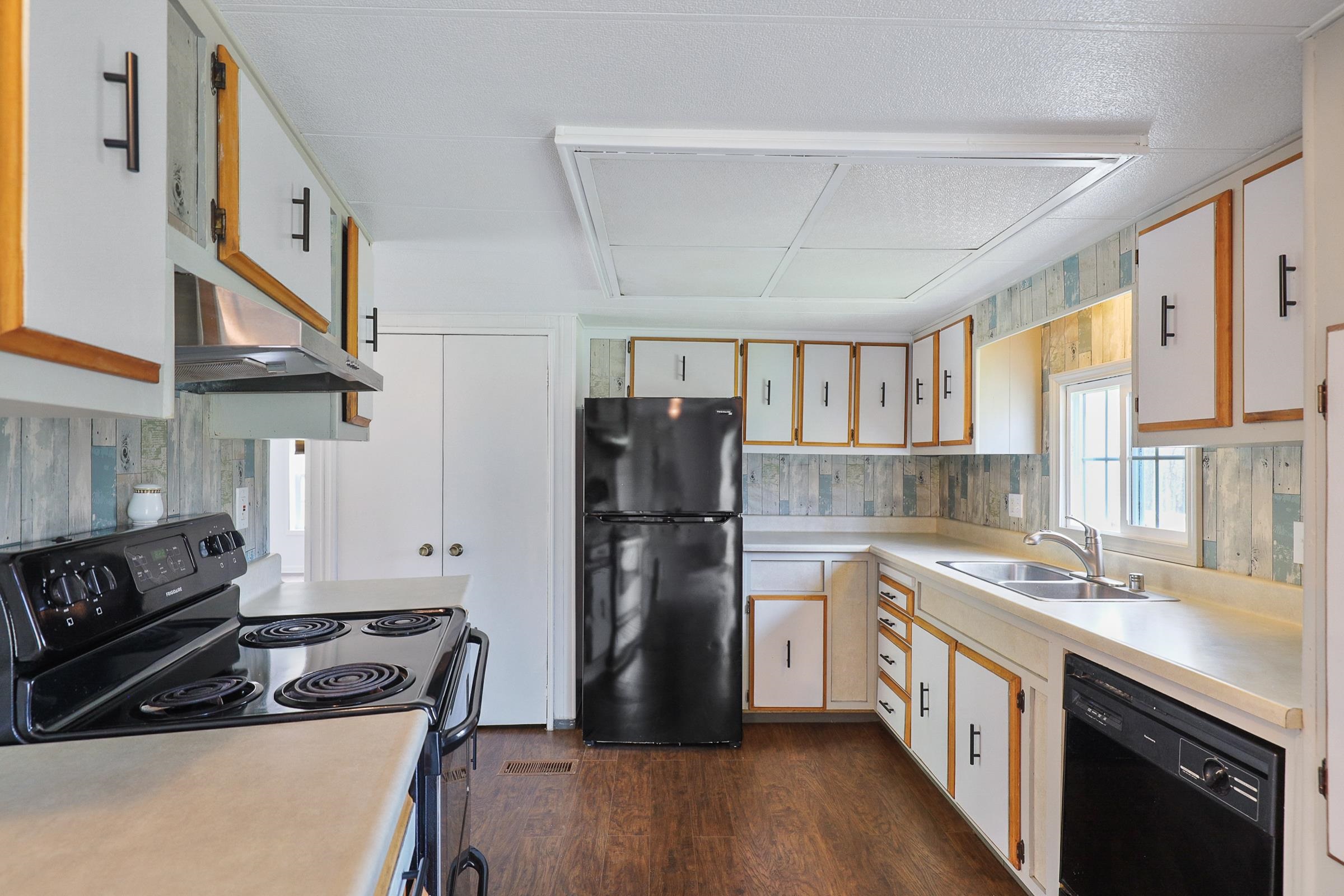 Photo 10 of 24 of 5067 A Rail Canyon Rd mobile home
