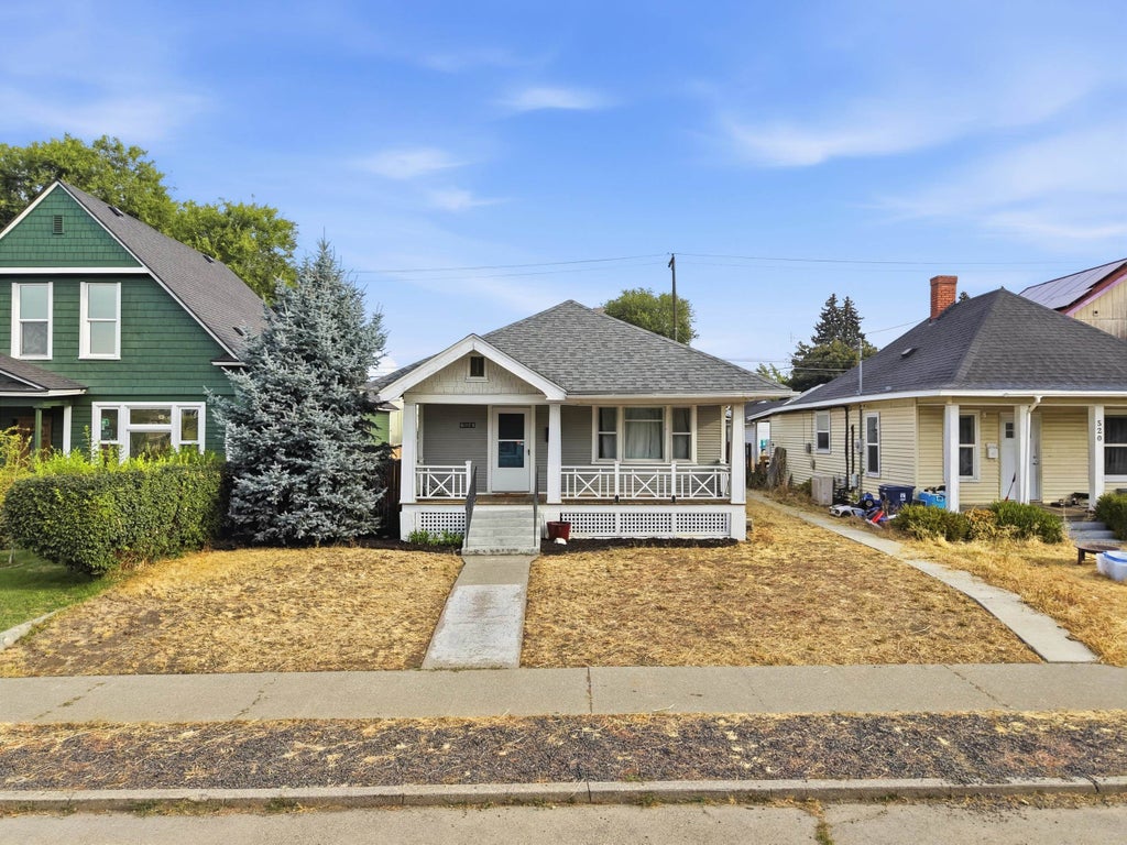 Photo of 524 W Mansfield Ave, Spokane, ID 99205 (MLS # 202623651)