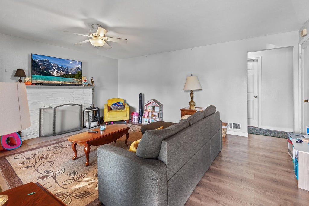 Photo of 8111 E Knox Ave, Spokane Valley, WA 99212 (MLS # 202625602)