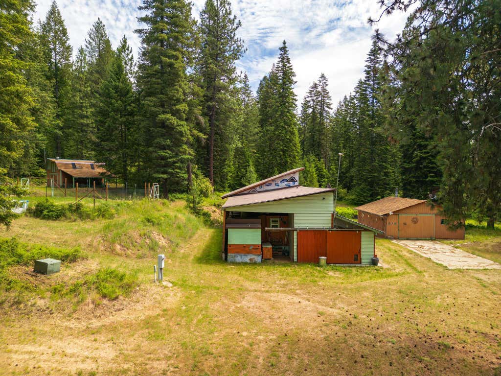 Photo of 330 Juanita Ln, Elk, WA 99009 (MLS # 202619709)