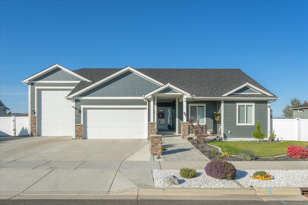 Photo of 2706 W Howesdale Rd, Spokane, WA 99208 (MLS # 202622234)