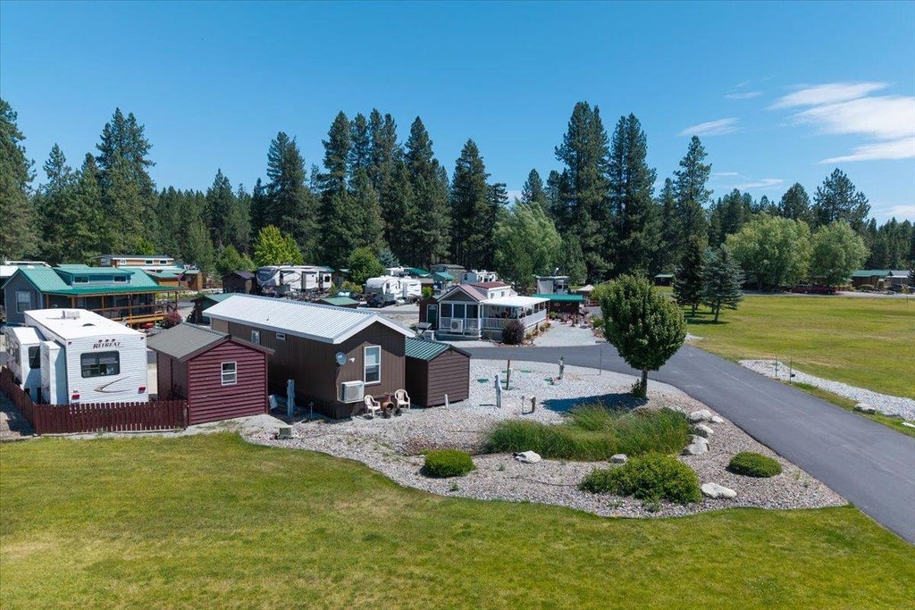 Photo of 21 Explorer Ln, Usk, WA 99180 (MLS # 202622107)