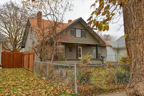 Photo of 2411 E Diamond Ave, Spokane, WA 99217 (MLS # 202527045)