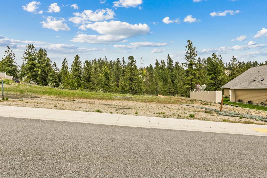 Photo of 5110 N Scenic Ln, Spokane, WA 99212 (MLS # 202616035)