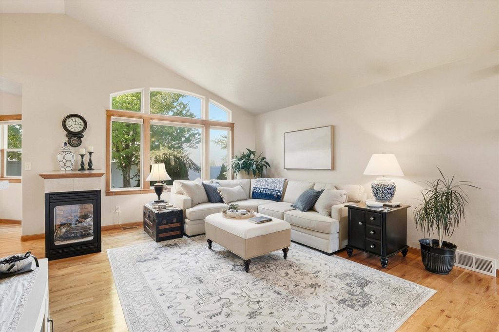 Photo of 8805 N K Ct, Spokane, WA 99208 (MLS # 202525506)