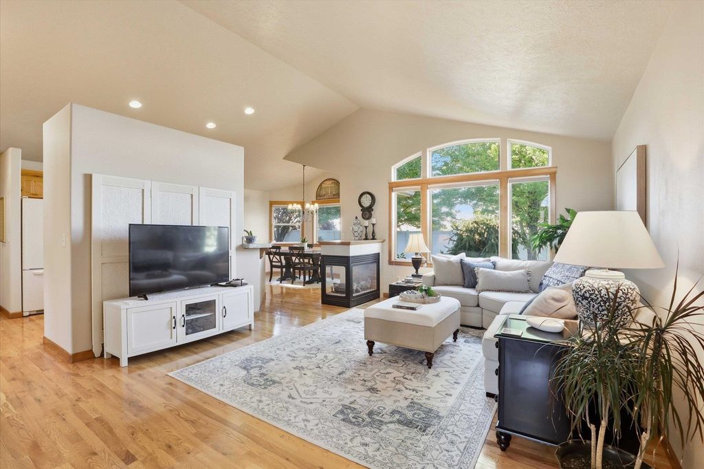 Photo of 8805 N K Ct, Spokane, WA 99208 (MLS # 202525506)