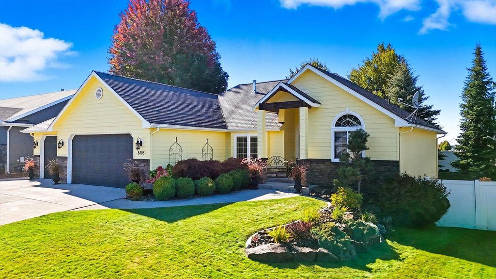 Photo of 8805 N K Ct, Spokane, WA 99208 (MLS # 202525506)