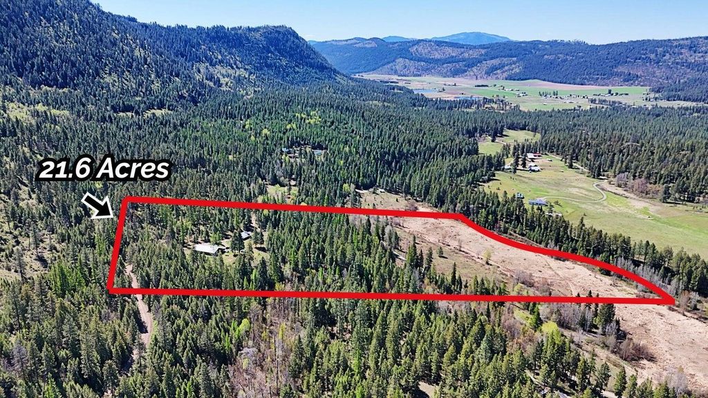 Photo of 1267 Echo Peak Way, Evans, WA 99126 (MLS # 202616189)