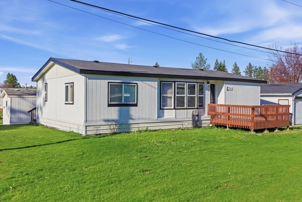 Photo of 807 E E Ladd St St, Medical Lake, WA 99022 (MLS # 202616460)